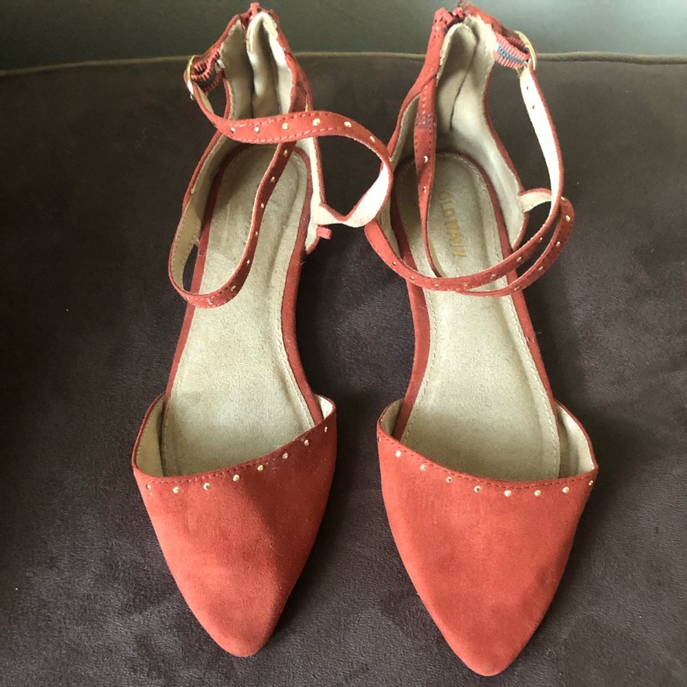 Old Navy pointed toe flats!